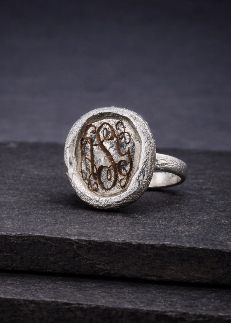 Silverado Momogrammed Oval Ring