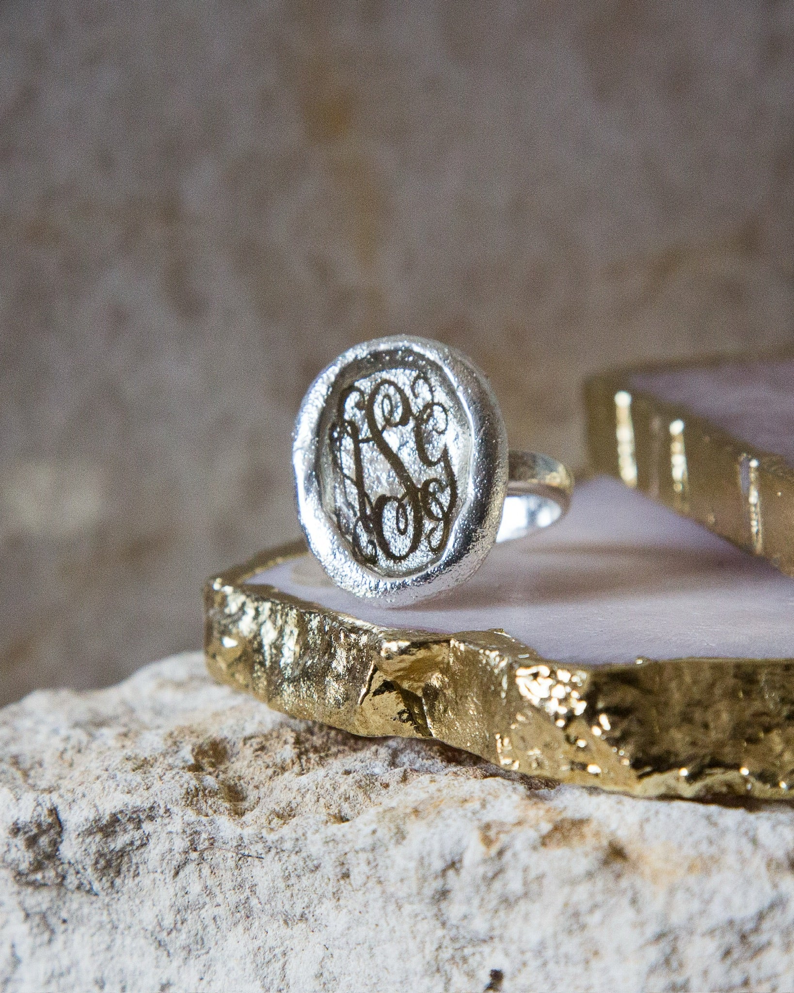 Silverado Momogrammed Oval Ring