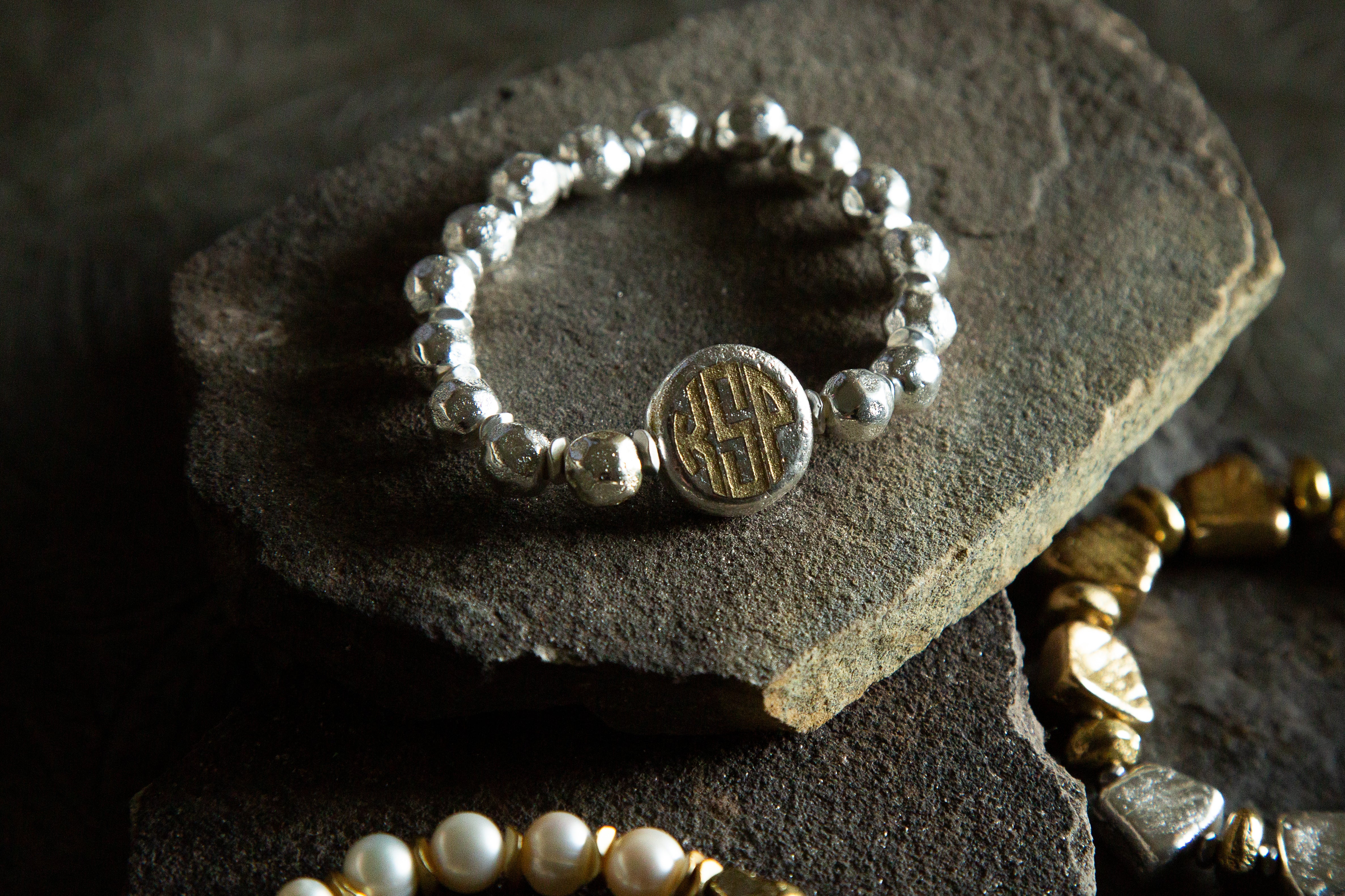 Signature Collection 03 - Custom Block Monogram (Silver)