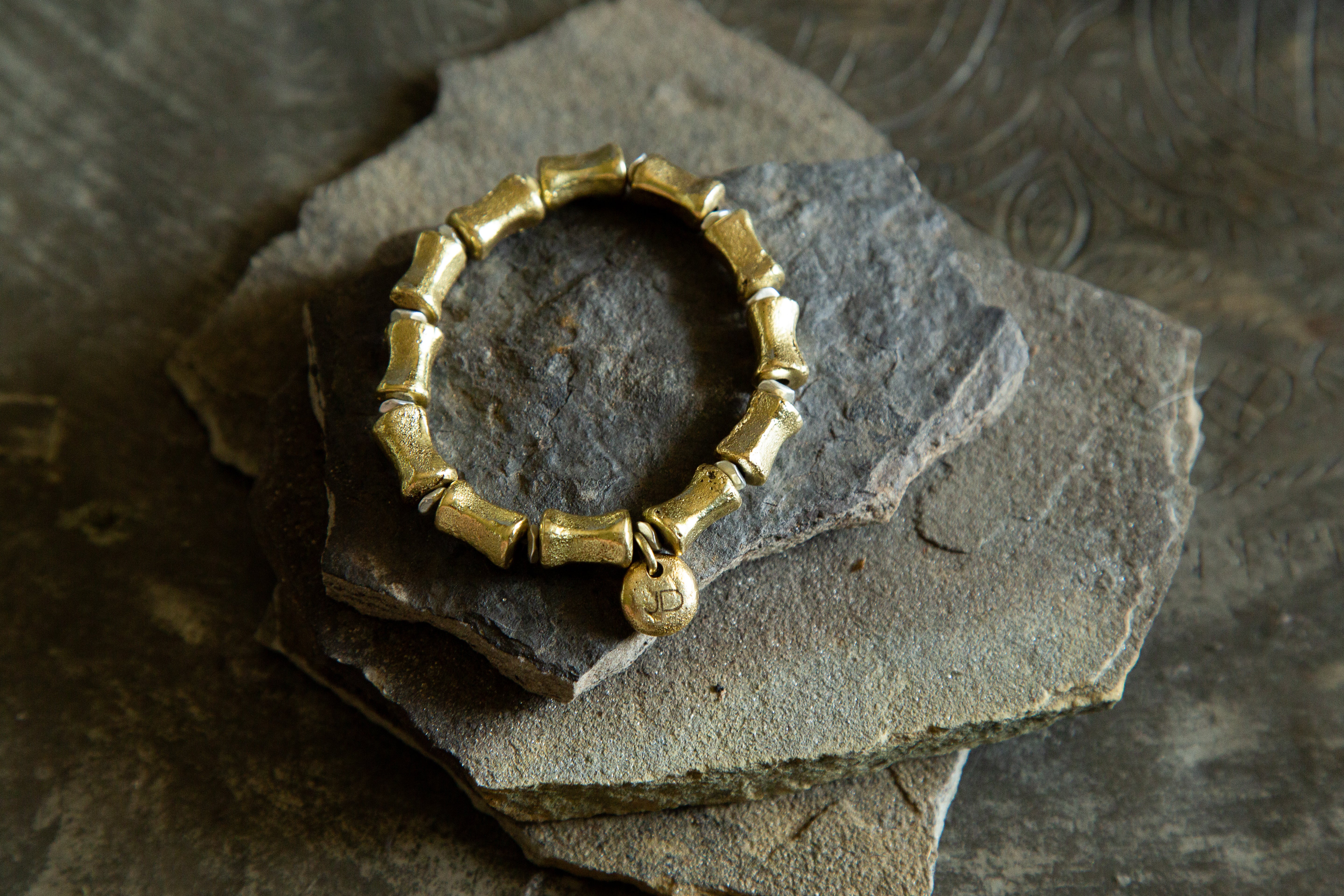 Signature Collection 03 - V